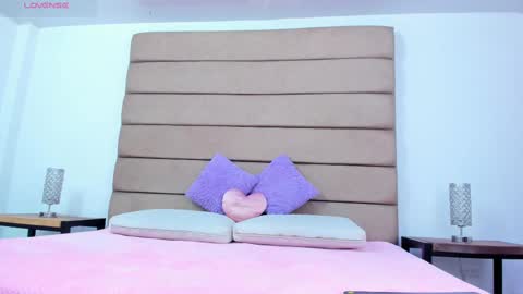 Snapshot of susan_elliot chatting on September 30, 7:52 pm Susan online show from September 30, 7:52 pm