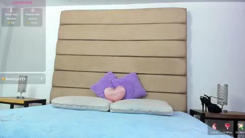 Snapshot of susan_elliot chatting on October 27, 9:19 pm Susan online show from October 27, 9:19 pm