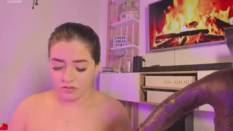     online show from October 23, 7:18 am