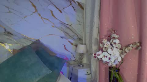 Snapshot of susana_garciia1 chatting on February 24, 7:28 am Susana online show from February 24, 7:28 am