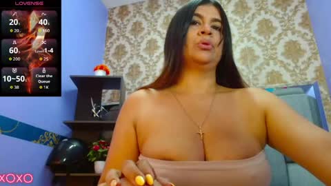 S U S A N A online show from June 1, 12:51 pm