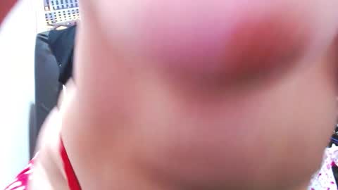 Snapshot of susana_nastyy chatting on October 8, 1:31 pm Susana online show from October 8, 1:31 pm