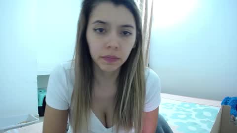 Snapshot of susanaduncann chatting on February 5, 11:17 pm Susana online show from February 5, 11:17 pm