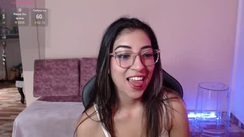 Snapshot of susanahendrix chatting on April 1, 6:16 pm Susana hendrix online show from April 1, 6:16 pm