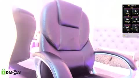 susana smith online show from October 25, 6:35 pm