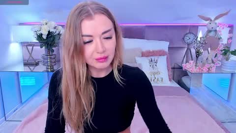 Susan online show from April 2, 12:25 pm