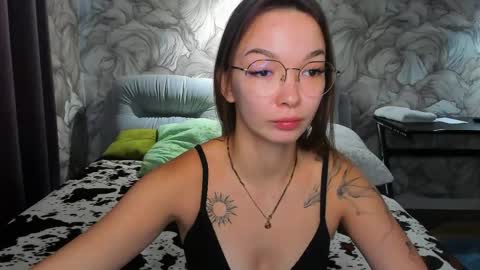 Snapshot of susannjohnson chatting on April 20, 12:24 am susannjohnson online show from April 20, 12:24 am