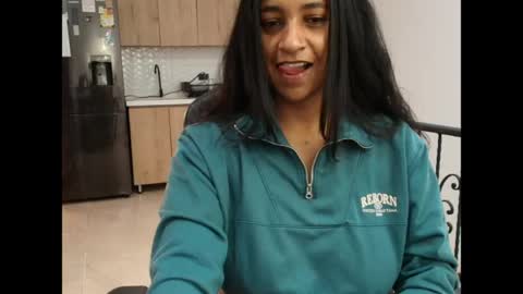 Snapshot of susanrhodes_ chatting on April 21, 12:33 pm Susan Rhodes online show from April 21, 12:33 pm