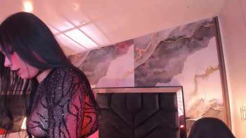 susanvilla online show from February 24, 7:56 pm