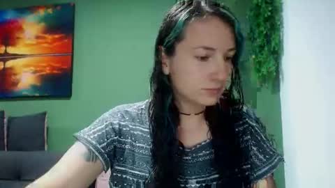 Snapshot of susi_bluee chatting on March 6, 11:23 pm Susi online show from March 6, 11:23 pm