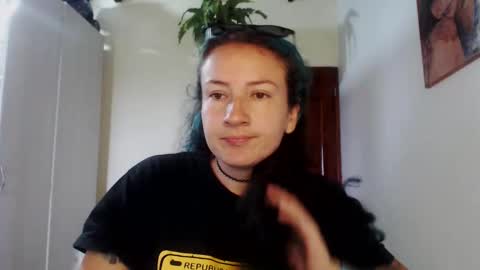 Snapshot of susi_bluee chatting on March 21, 2:53 pm Susi online show from March 21, 2:53 pm