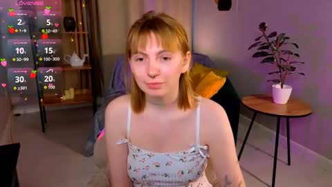 Snapshot of susie_miu chatting on March 22, 6:28 am SUSIE 3 online show from March 22, 6:28 am