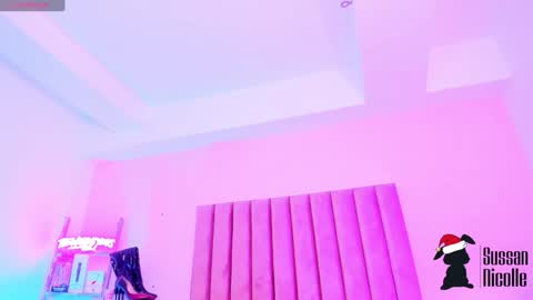 Snapshot of sussan_nicolle1 chatting on December 16, 1:00 pm Sussan Nicole online show from December 16, 1:00 pm