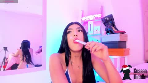 Snapshot of sussan_nicolle1 chatting on December 17, 12:54 pm Sussan Nicole online show from December 17, 12:54 pm
