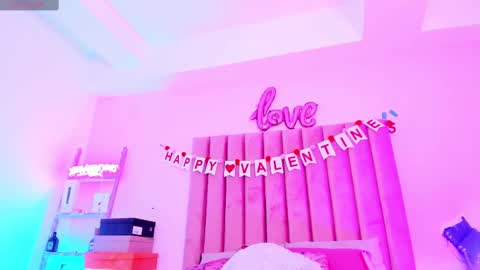 Snapshot of sussan_nicolle1 chatting on February 17, 6:15 pm Sussan Nicole online show from February 17, 6:15 pm