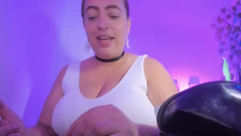Snapshot of sussanmiller_ chatting on February 26, 12:47 pm sussanmiller_ online show from February 26, 12:47 pm