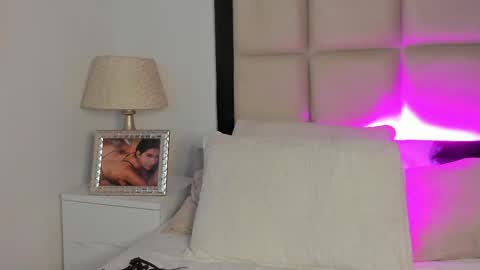 sussyfoxx_ online show from March 27, 8:26 am