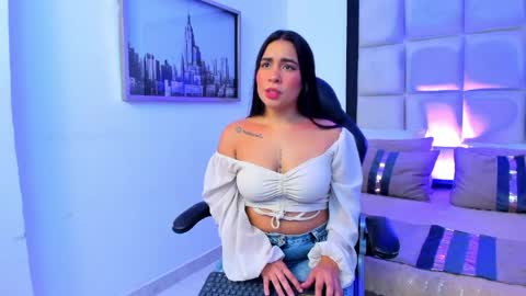 sussyfoxx_ online show from May 9, 7:19 pm