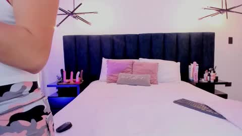 susyy online show from October 19, 3:40 am