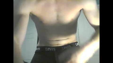 Snapshot of sutromaxx chatting on March 16, 11:53 pm Maximus online show from March 16, 11:53 pm