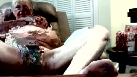 suttond4858 online show from September 11, 7:08 am