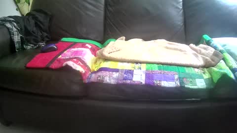 Snapshot of suv1 chatting on October 28, 3:21 am Otto online show from October 28, 3:21 am