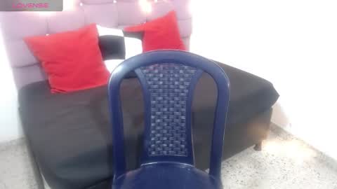 Snapshot of suxxxy_ chatting on February 28, 6:31 pm Suxxxy online show from February 28, 6:31 pm