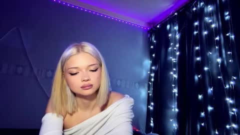 Stacy online show from March 29, 11:05 pm