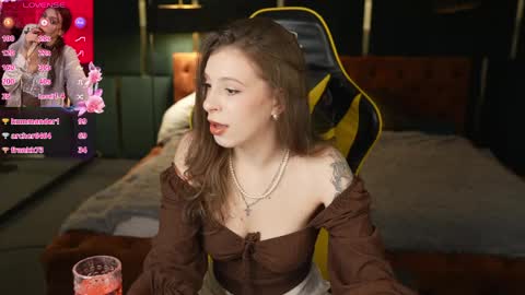 Suzan online show from April 27, 8:29 pm