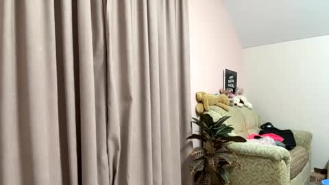 Lilu online show from September 18, 6:54 pm