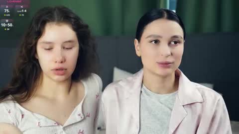 Snapshot of suziegoglia chatting on February 20, 7:10 am Kristanna online show from February 20, 7:10 am