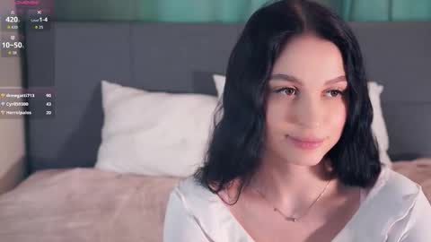 Snapshot of suziegoglia chatting on March 7, 8:55 am Kristanna online show from March 7, 8:55 am