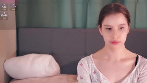 Snapshot of suziegoglia chatting on March 10, 6:51 am Kristanna online show from March 10, 6:51 am