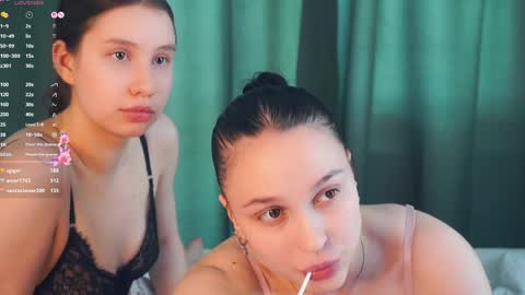 Snapshot of suziegoglia chatting on April 1, 1:41 pm Kristanna online show from April 1, 1:41 pm