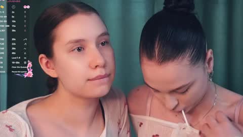 Snapshot of suziegoglia chatting on April 2, 8:01 am Kristanna online show from April 2, 8:01 am