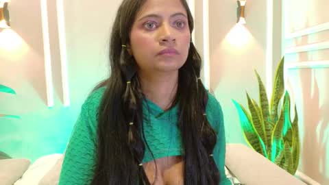 Snapshot of suzyfox chatting on March 2, 11:11 pm Suzy online show from March 2, 11:11 pm