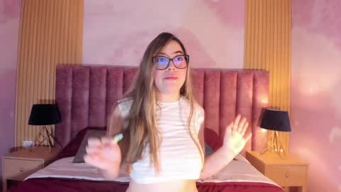 suzylee_ online show from April 28, 2:49 am