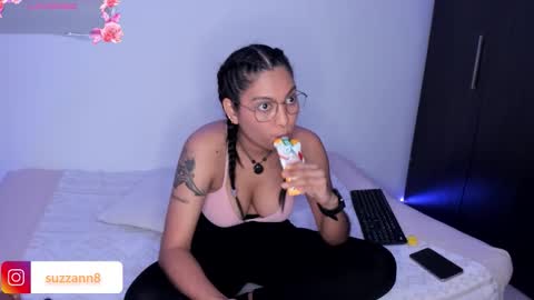 Snapshot of suzzann_rugg chatting on February 25, 11:36 pm suzzann_rugg online show from February 25, 11:36 pm