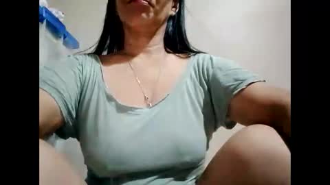 suzzie_hot online show from December 15, 9:45 am