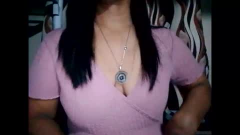 suzzie_hot online show from December 18, 8:36 pm