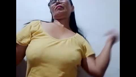 suzzie_hot online show from January 4, 8:28 am