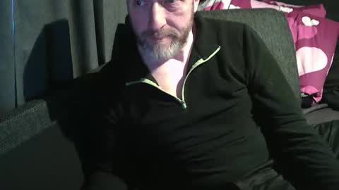 Snapshot of swartarn chatting on March 9, 3:49 pm ArnSwart online show from March 9, 3:49 pm