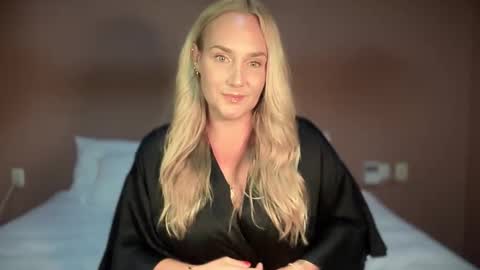 Swedish Candii online show from October 12, 4:22 am