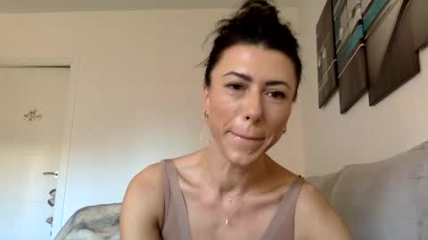 Snapshot of swee788485 chatting on November 4, 2:49 pm ALBA online show from November 4, 2:49 pm