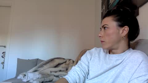 Snapshot of swee788485 chatting on November 7, 1:55 pm ALBA online show from November 7, 1:55 pm