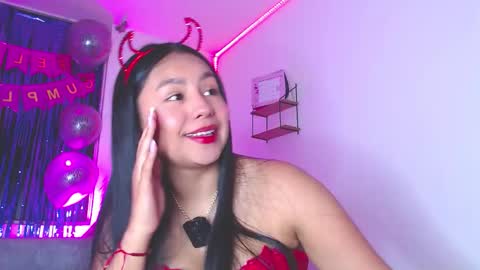 Snapshot of sweeet_amy chatting on October 8, 9:23 pm Amy IG sweeet amy0 online show from October 8, 9:23 pm