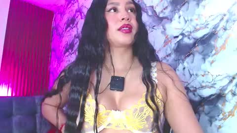 Snapshot of sweeet_amy chatting on February 9, 8:35 pm Amy IG sweeet amy0 online show from February 9, 8:35 pm