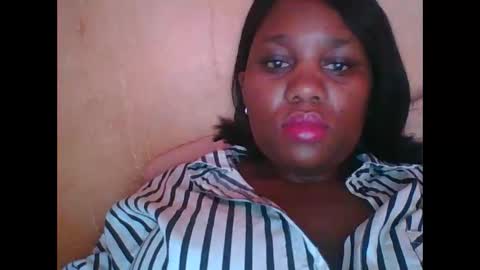 Snapshot of sweelava chatting on October 25, 10:23 am sweelava online show from October 25, 10:23 am