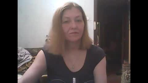 sweet4blonde67 online show from March 16, 4:44 pm