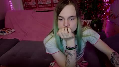 Haeyang  Torry online show from February 15, 3:20 pm